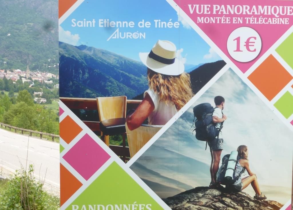 Cartes postales vintage villes - La Loutre